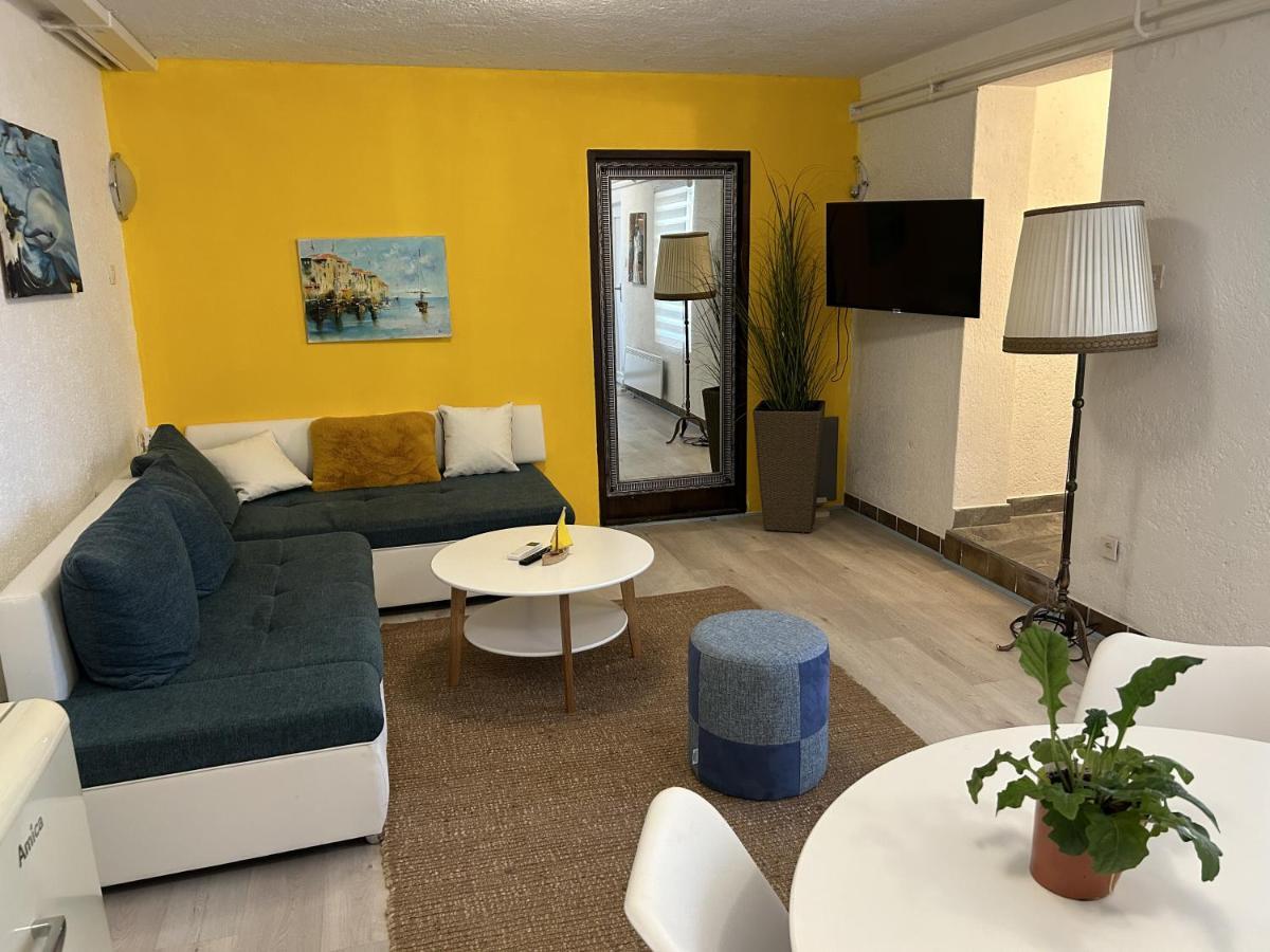Peaceful Apartment With Patio Rovinj Buitenkant foto